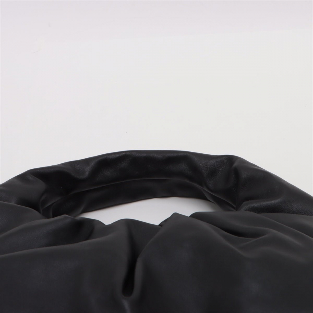 Bottega Veneta The Shoulder Pouch Medium Hobo Bag Black