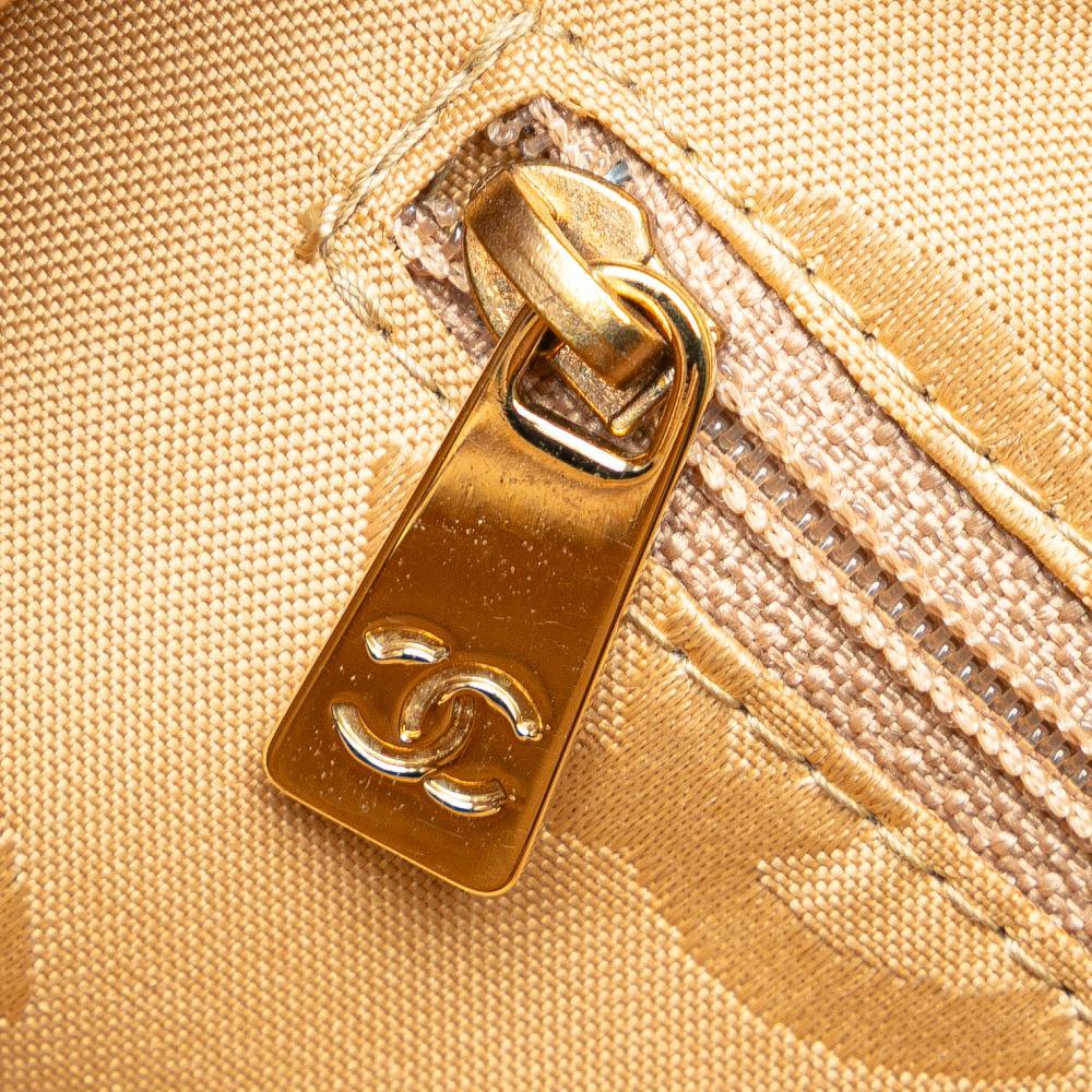 Chanel B Chanel Brown Beige Lambskin Leather Leather CC Chevron Quilted Lambskin Chain Shoulder Bag Italy