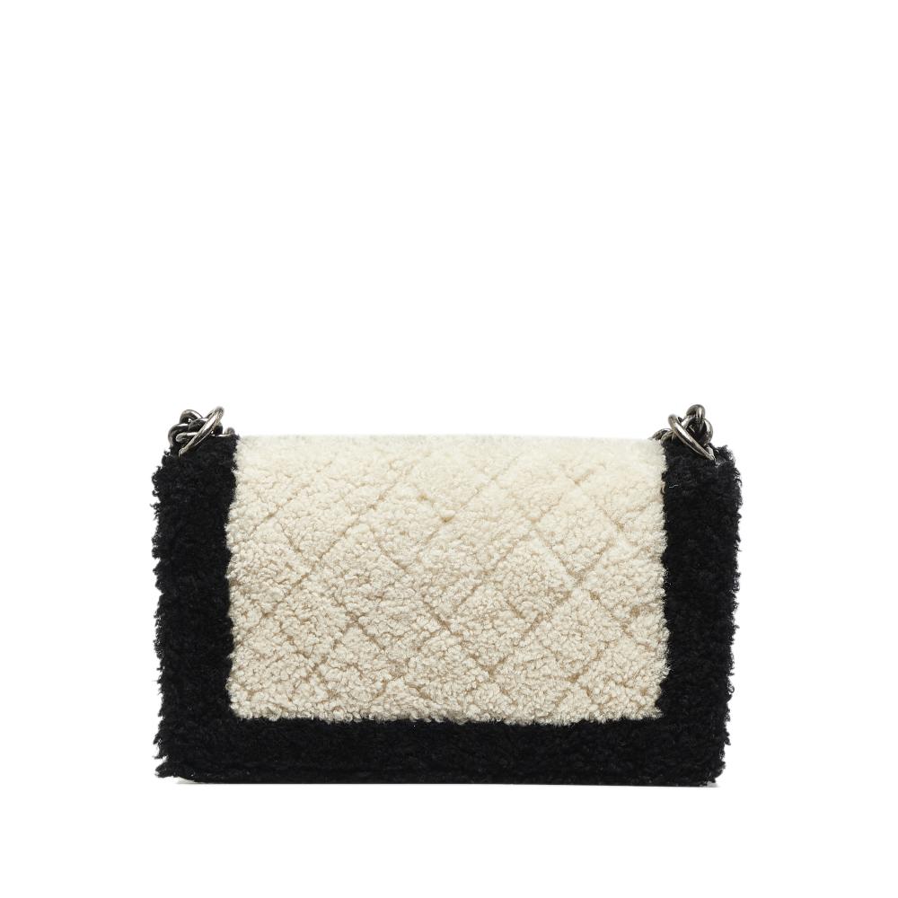 Chanel B Chanel White Ivory Fur Natural Material Old Medium Bicolor Shearling Boy Flap Italy