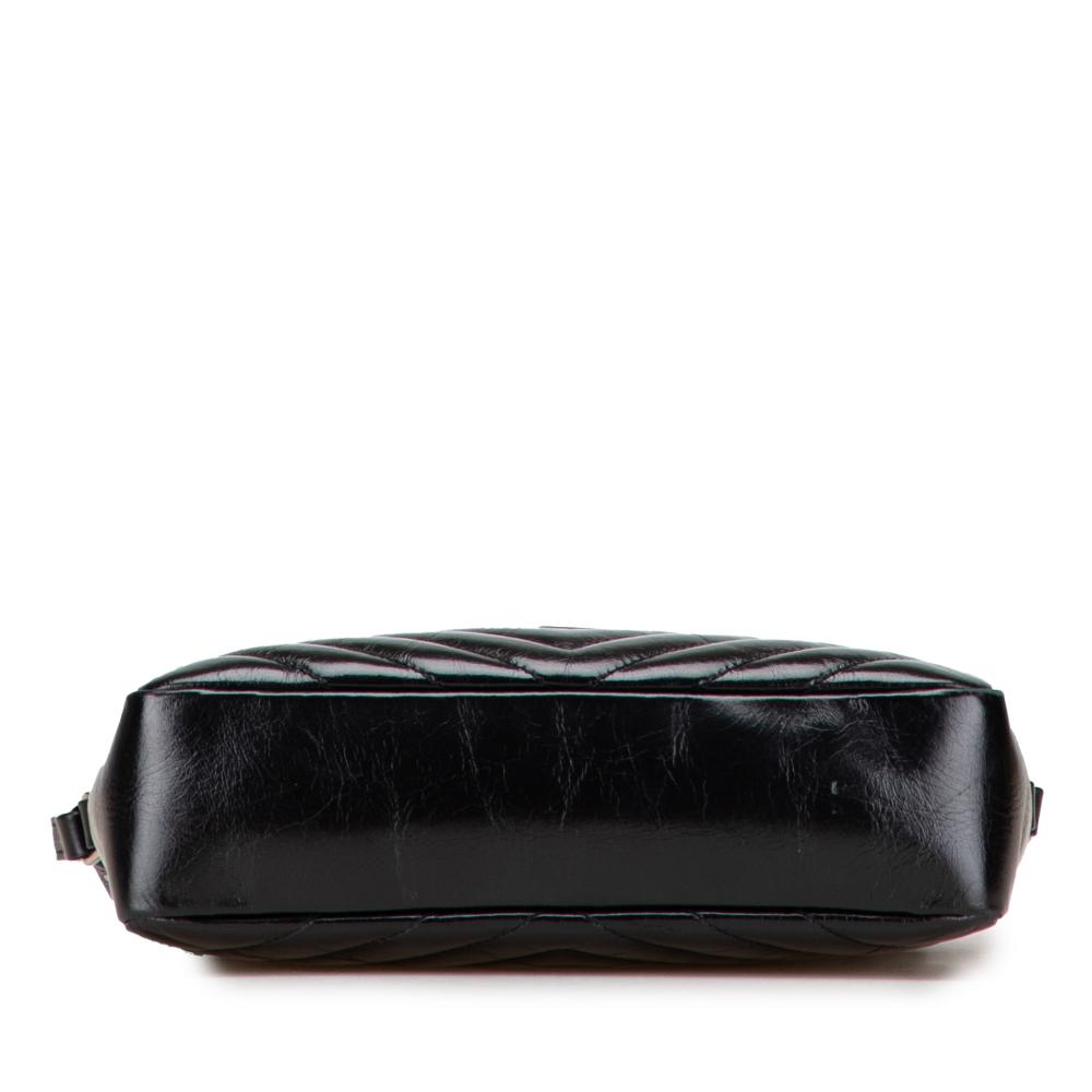 Saint Laurent B Saint Laurent Black Calf Leather Cracked Shiny skin Matelasse Tassel Monogram Lou Camera Bag Italy