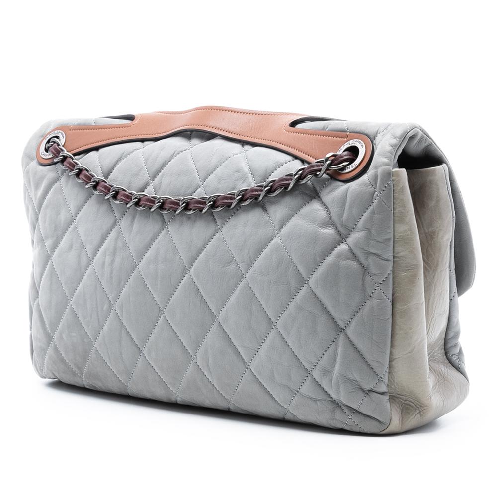Chanel B Chanel Gray Light Gray Calf Leather Jumbo Iridescent skin In The Mix Flap Italy