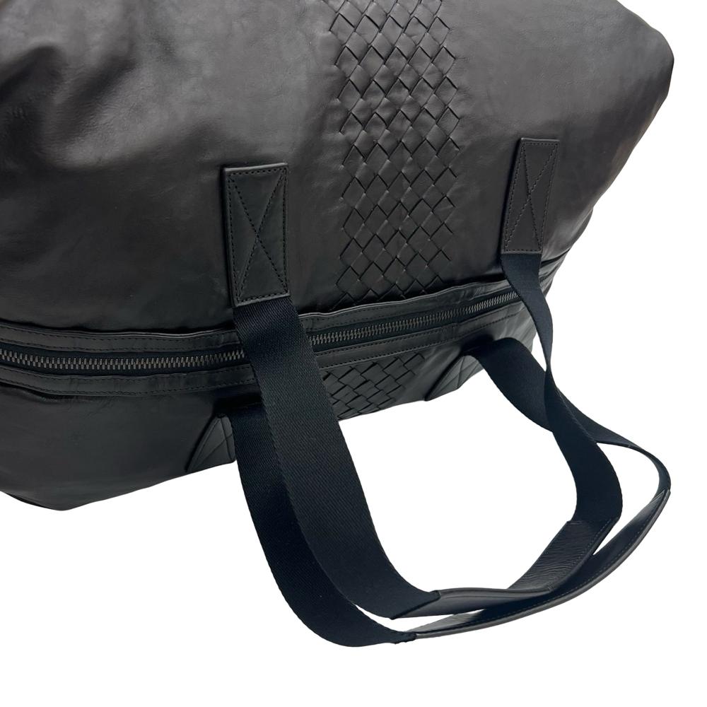 Bottega Veneta AB Bottega Veneta Black Calf Leather Intrecciato Trimmed Duffle Bag Italy