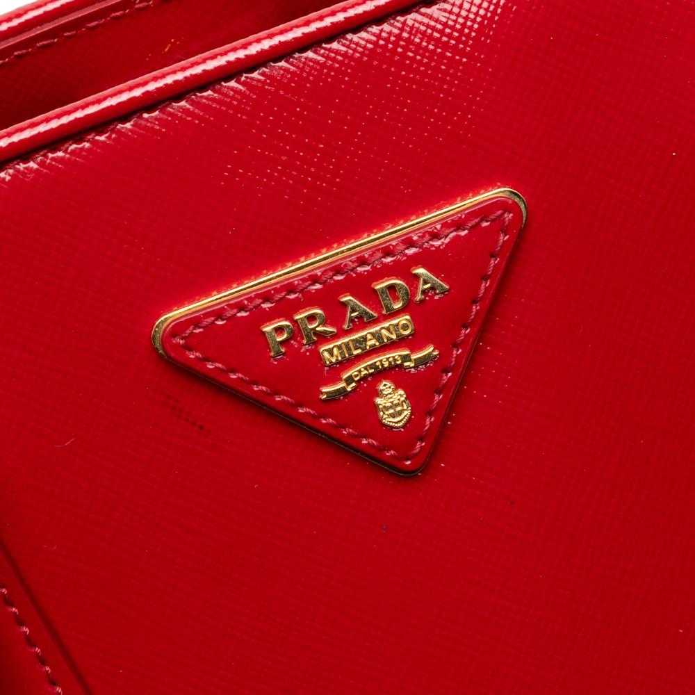 Prada AB Prada Red Saffiano Leather Medium Vernice Open Promenade Satchel Italy