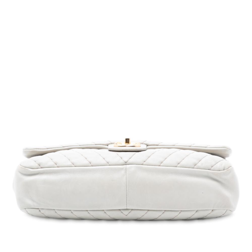 Chanel B Chanel White Calf Leather Jumbo Chevron skin Surpique Flap Italy