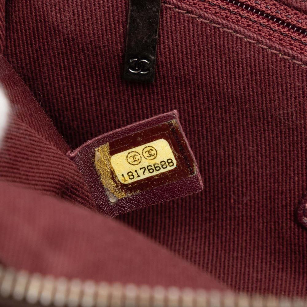 Chanel B Chanel Red Bordeaux Calf Leather Paris Edinburgh Medium skin Coco Sporran Flap Italy