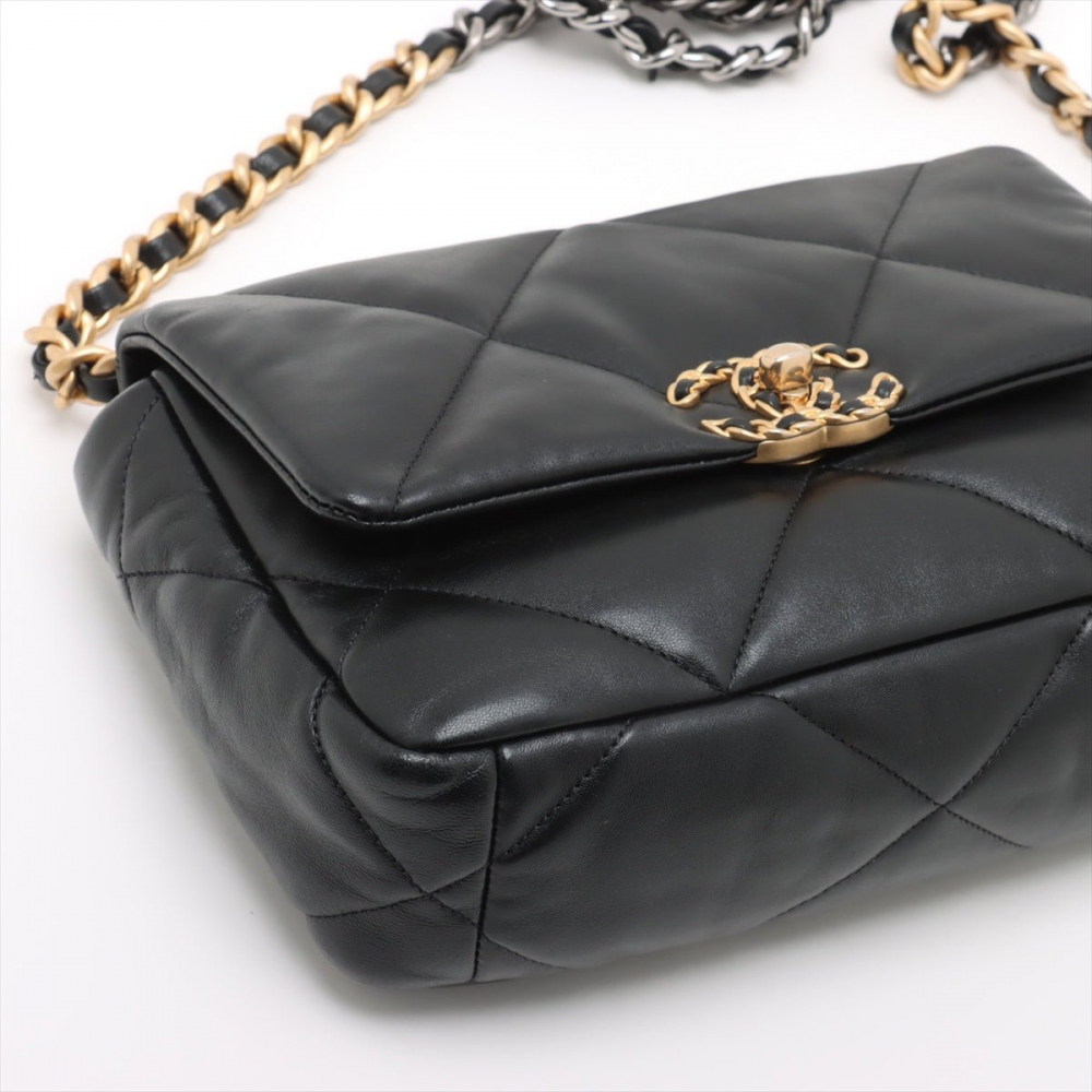 Chanel 19 Medium Lambskin Leather Matelassè Flap Handbag Black