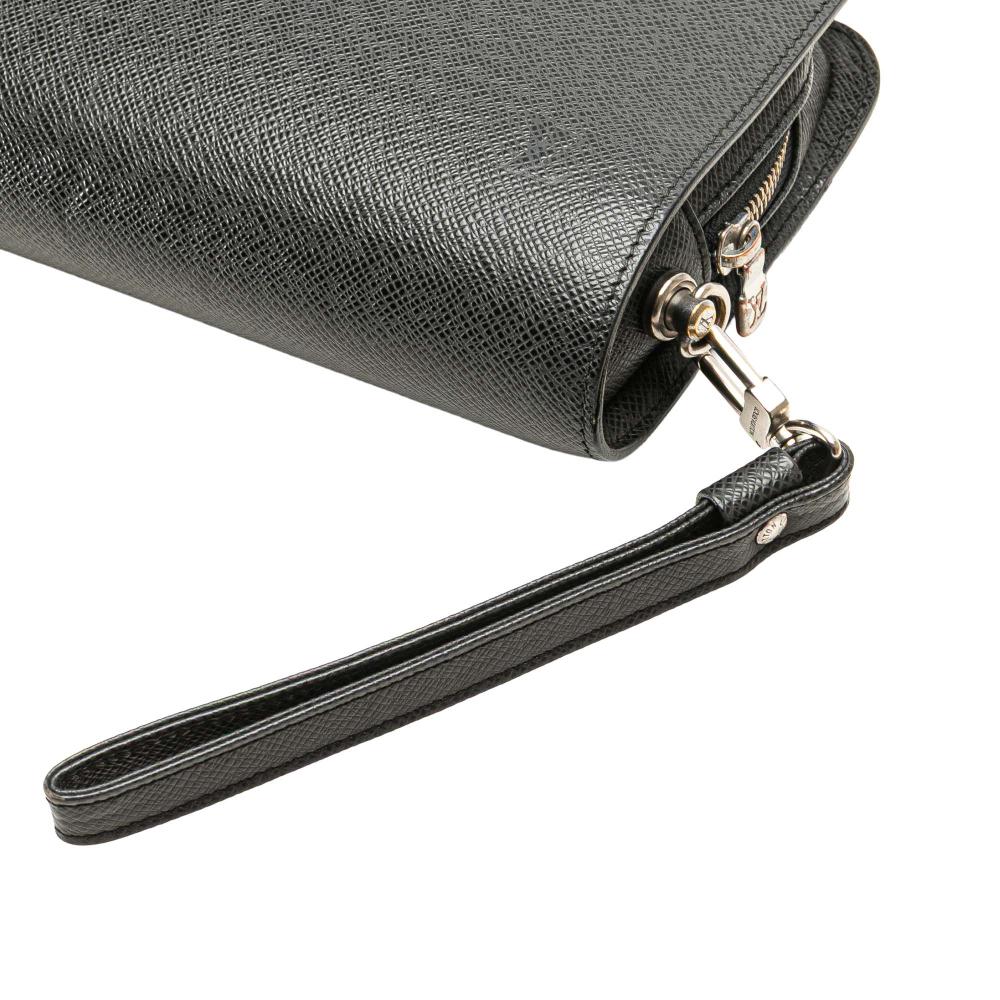 Louis Vuitton B Louis Vuitton Black Taiga Leather Leather Taiga Baikal France