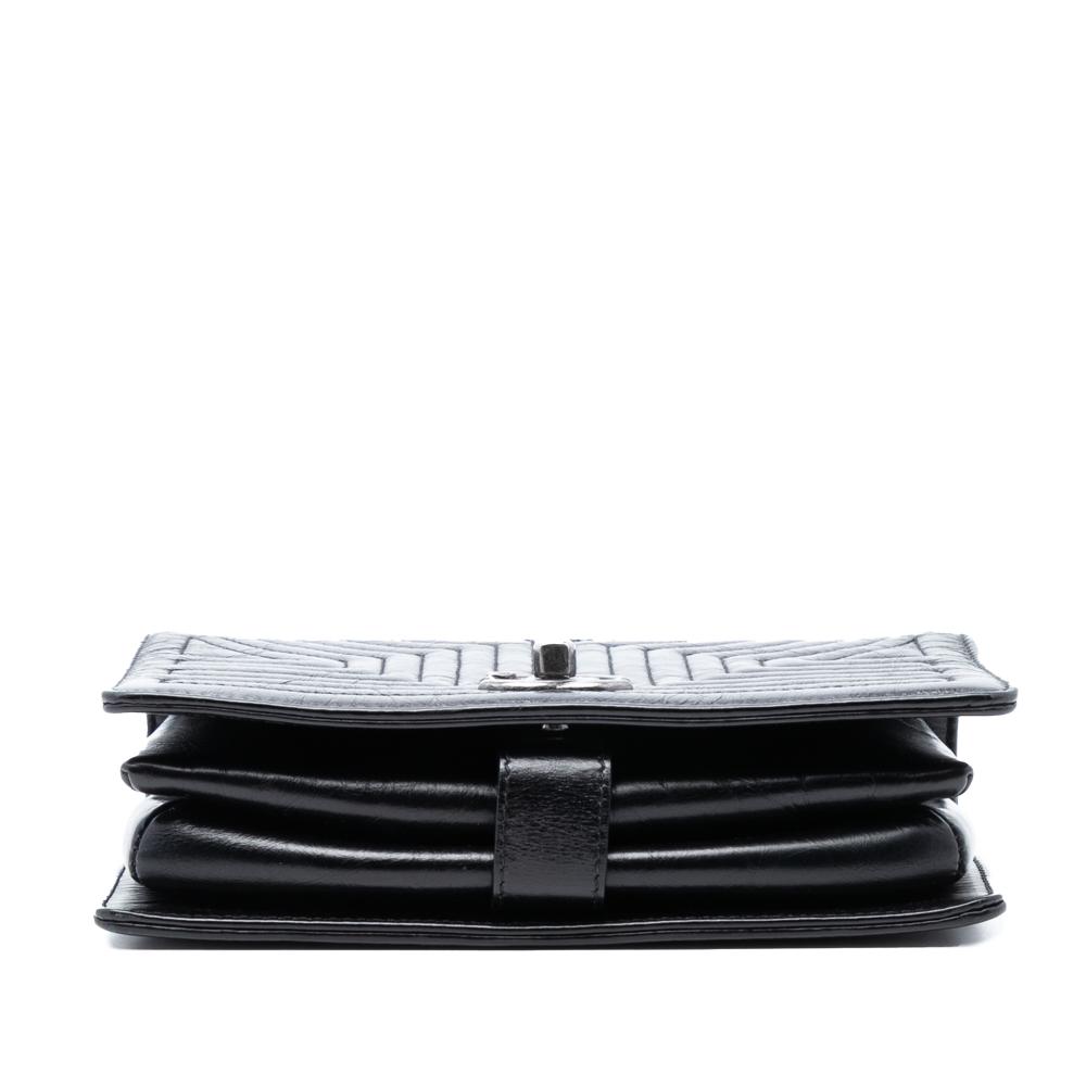 Chanel AB Chanel Black Calf Leather Small Quilted skin Korean Garden Flap Italy