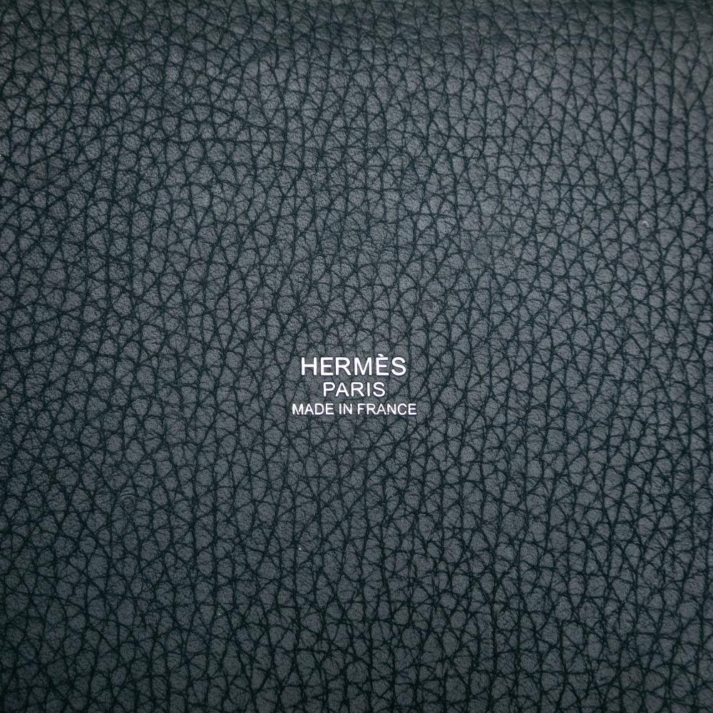 Hermès AB Hermès Blue Navy Calf Leather Clemence Picotin Lock 18 France