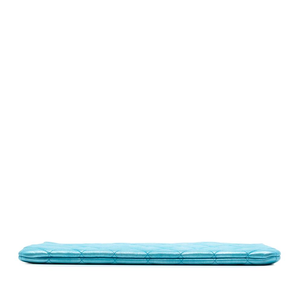 Chanel Blue Medium Quilted Iridescent Lambskin O Case Clutch Italy