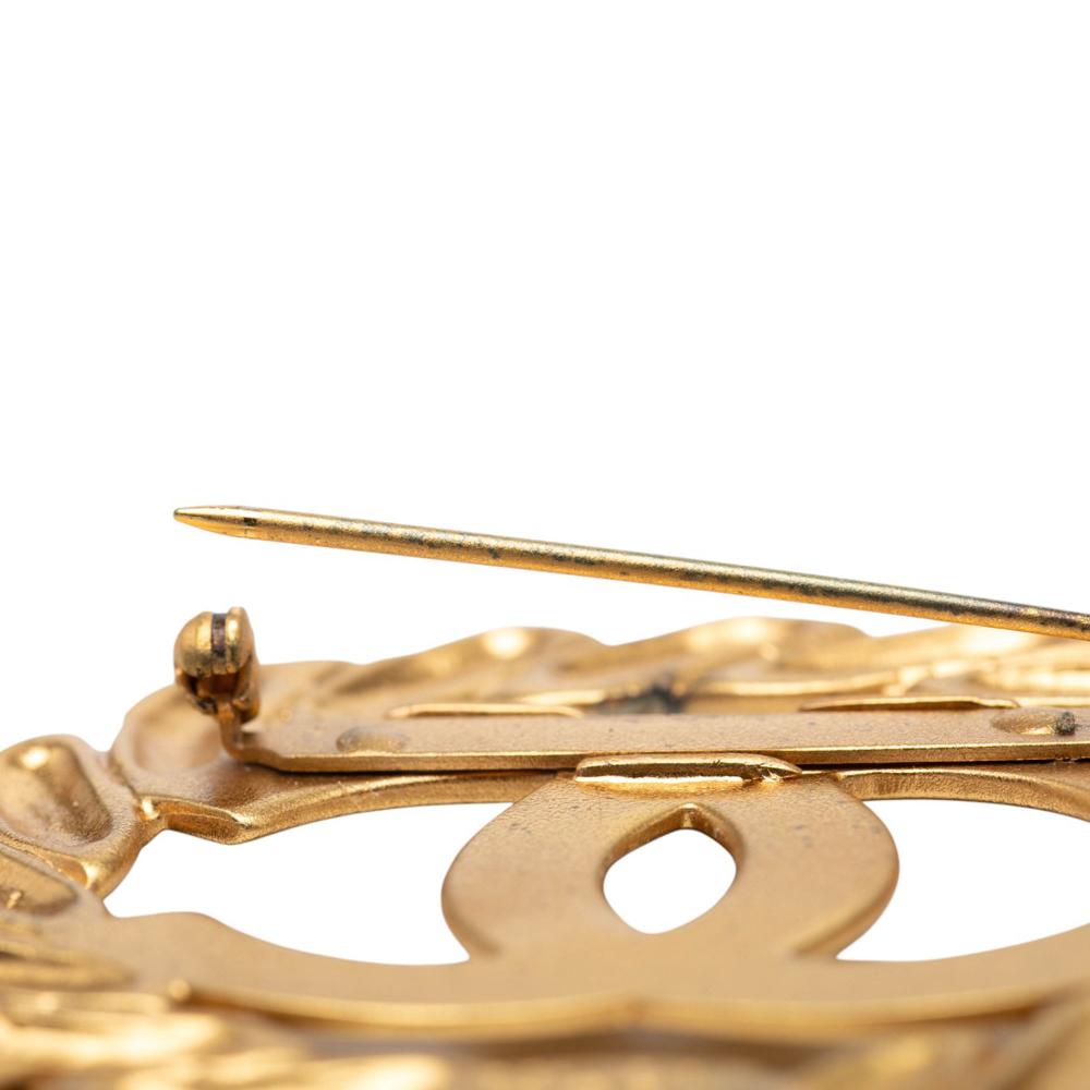 Chanel B Chanel Gold Gold Plated Metal CC Round Brooch France