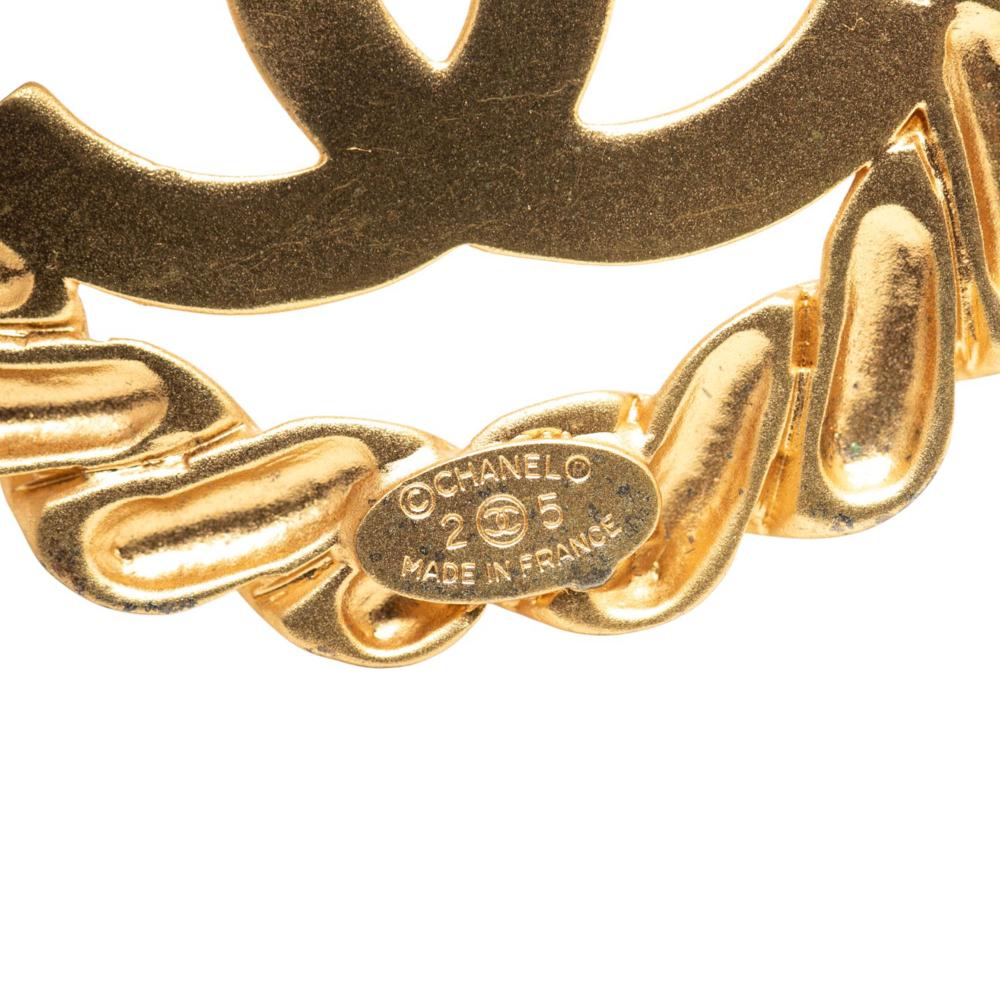 Chanel B Chanel Gold Gold Plated Metal CC Round Brooch France