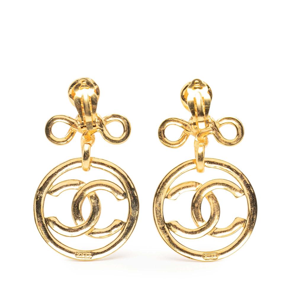 Chanel B Chanel Gold Gold Plated Metal CC Round Drop Clip On Earrings France