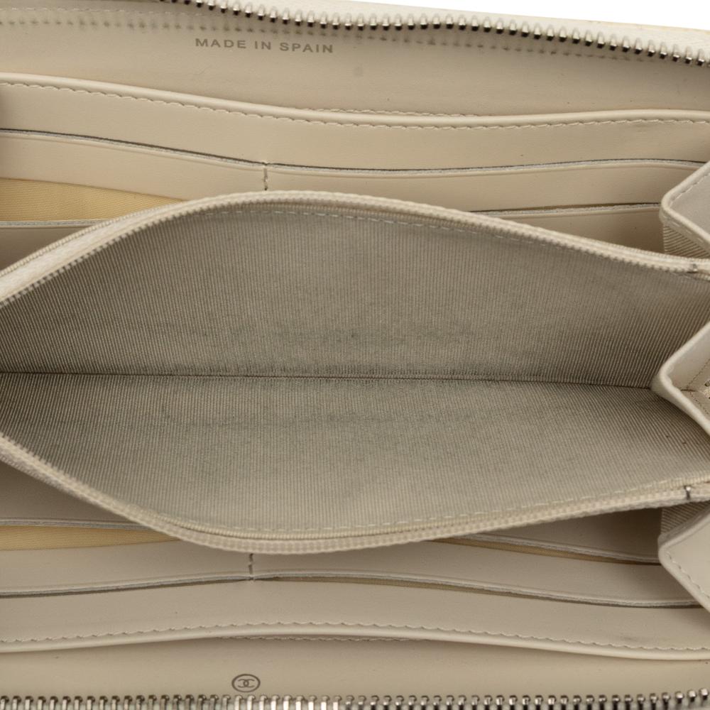 Chanel White Ivory Caviar Leather Leather CC Quilted Iridescent Caviar Zip Around Long Wallet Spain