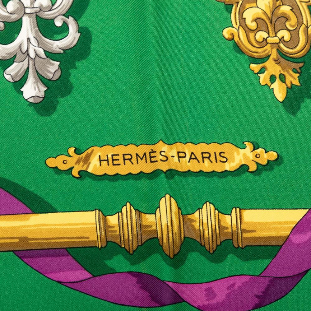 Hermès AB Hermès Green Silk Fabric Ferronnerie Scarf 90 France