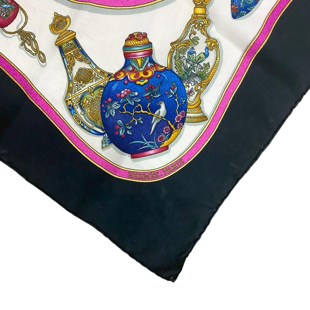 Hermès AB Hermès White with Black Silk Fabric Qu Importe le Flacon Scarf 90 France