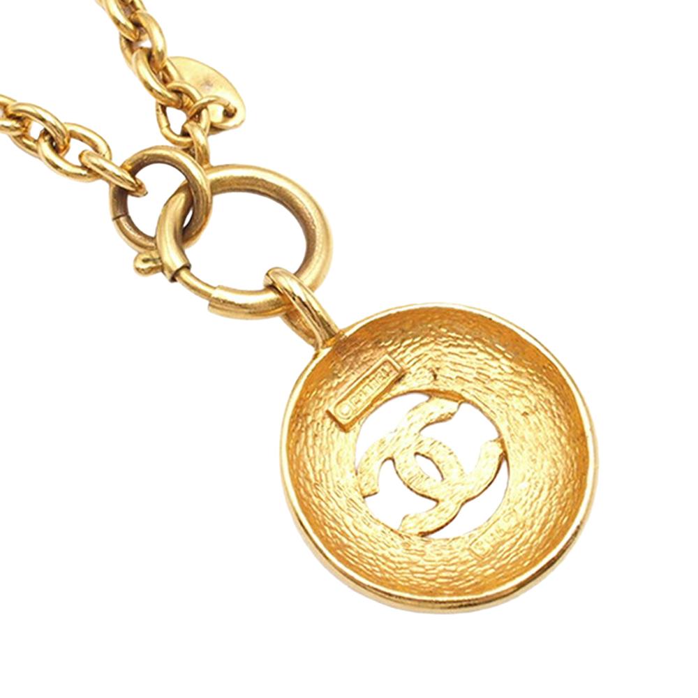 Chanel B Chanel Gold Gold Plated Metal CC Round Pendant Necklace France