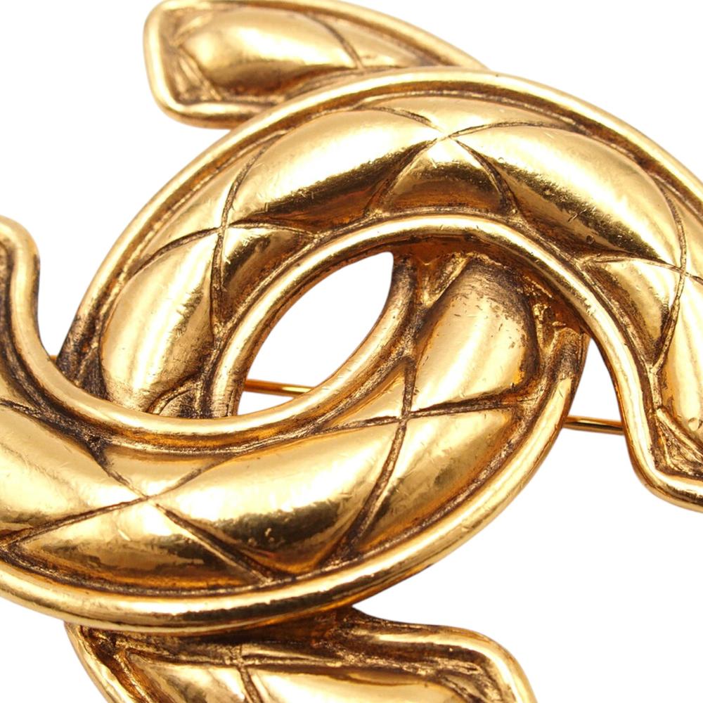 Chanel AB Chanel Gold Gold Plated Metal CC Quilted Brooch France