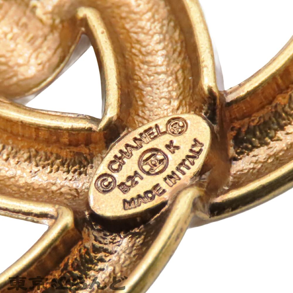 Chanel AB Chanel Gold Gold Plated Metal CC Brooch Italy