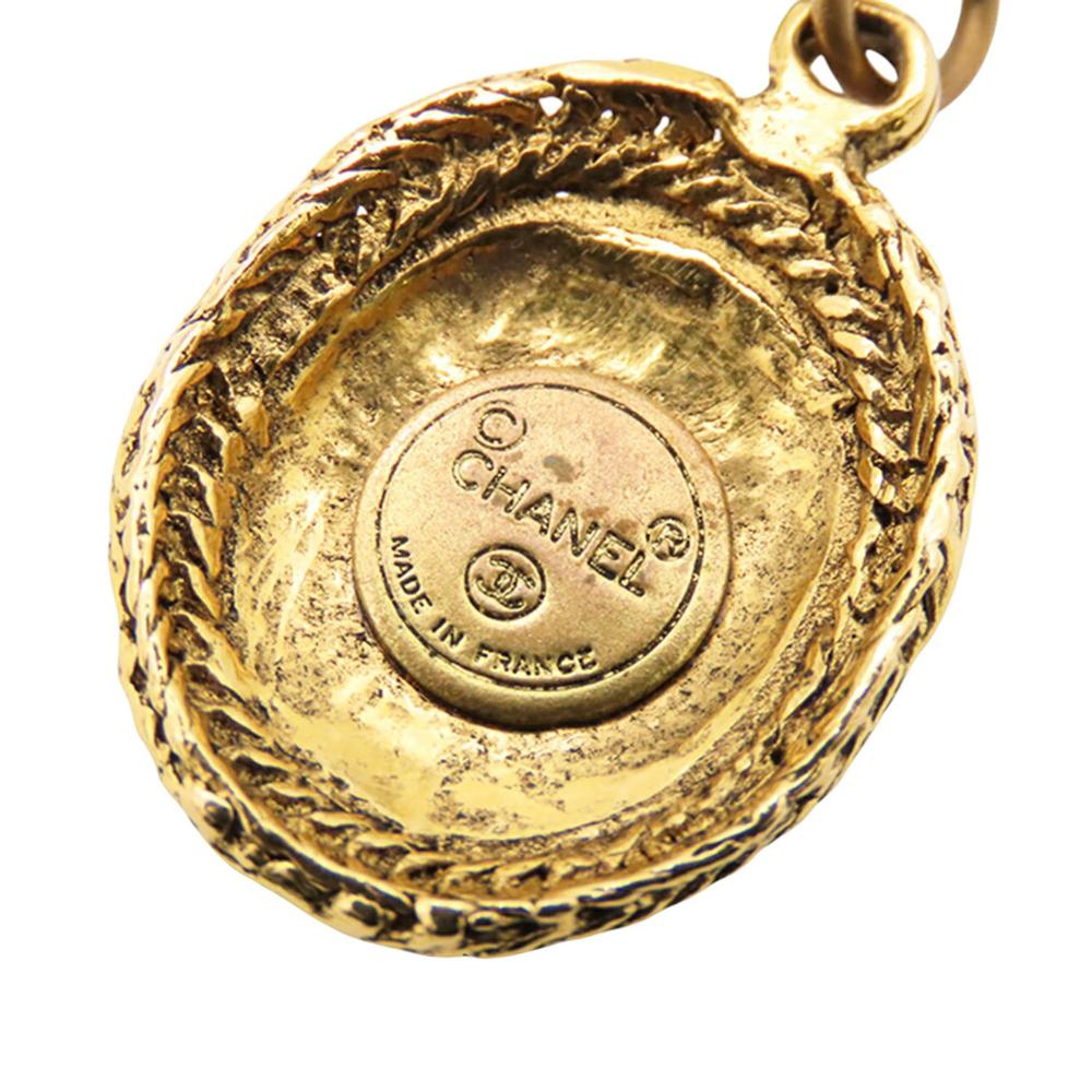 Chanel B Chanel Gold Gold Plated Metal CC Oval Pendant Necklace France