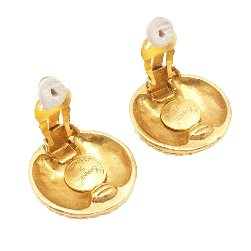 Chanel B Chanel Gold Gold Plated Metal CC Round Clip On Earrings France