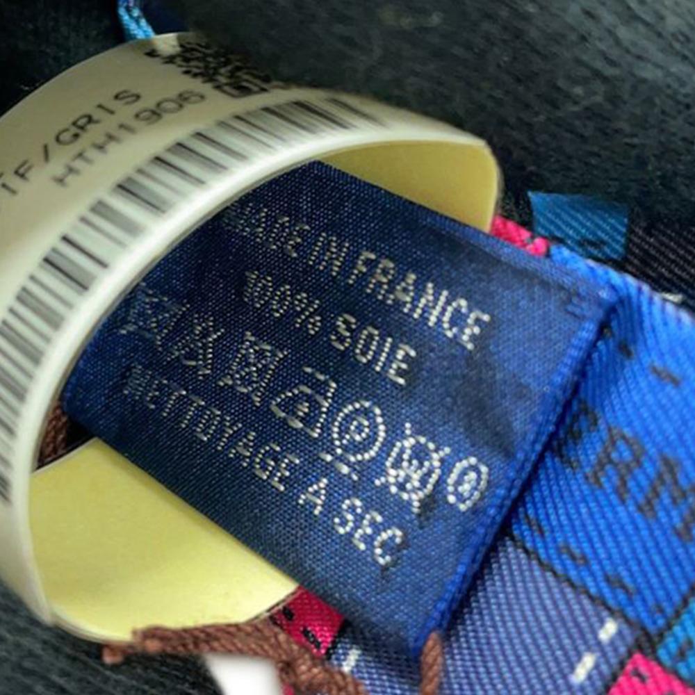 Hermès A Hermès Blue Dark Blue Silk Fabric Bolduc Au Carre Twilly Scarf France