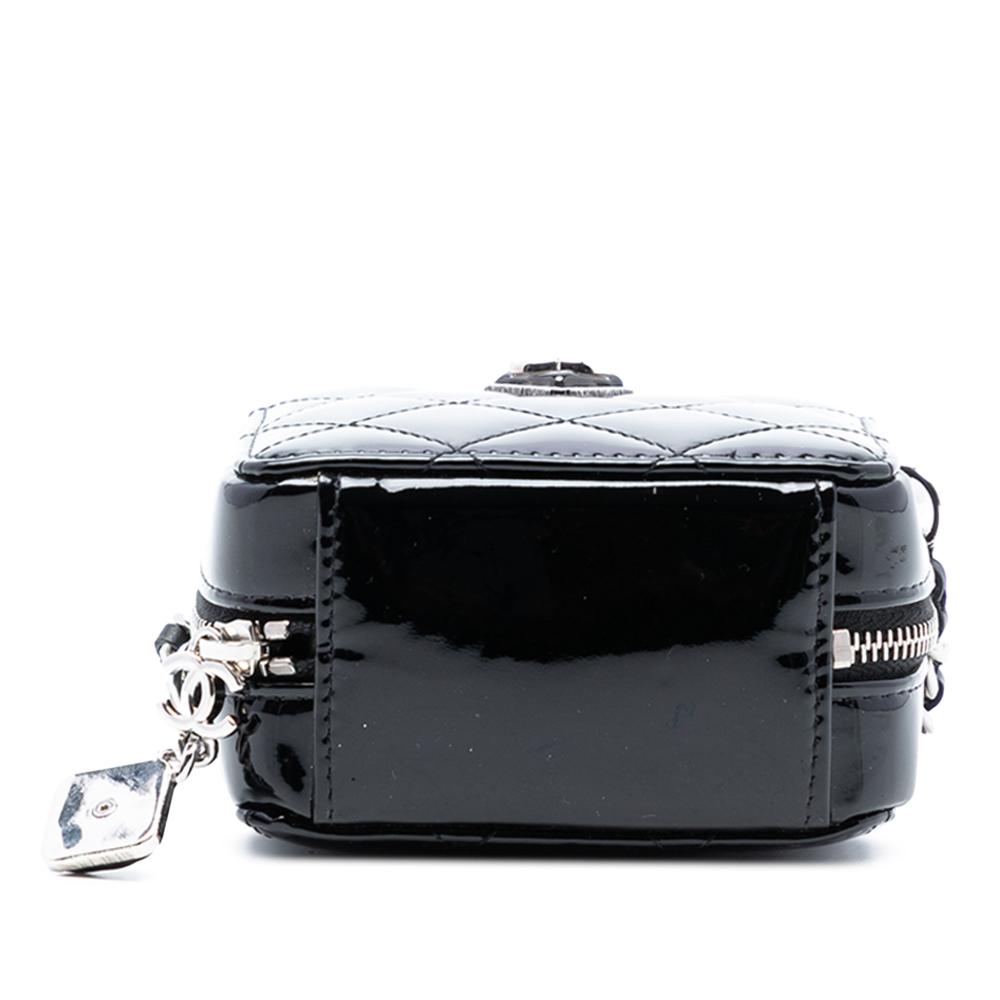 Chanel AB Chanel Black Patent Leather Leather CC Quilted Patent Diamond Resin Clutch With Chain Italy