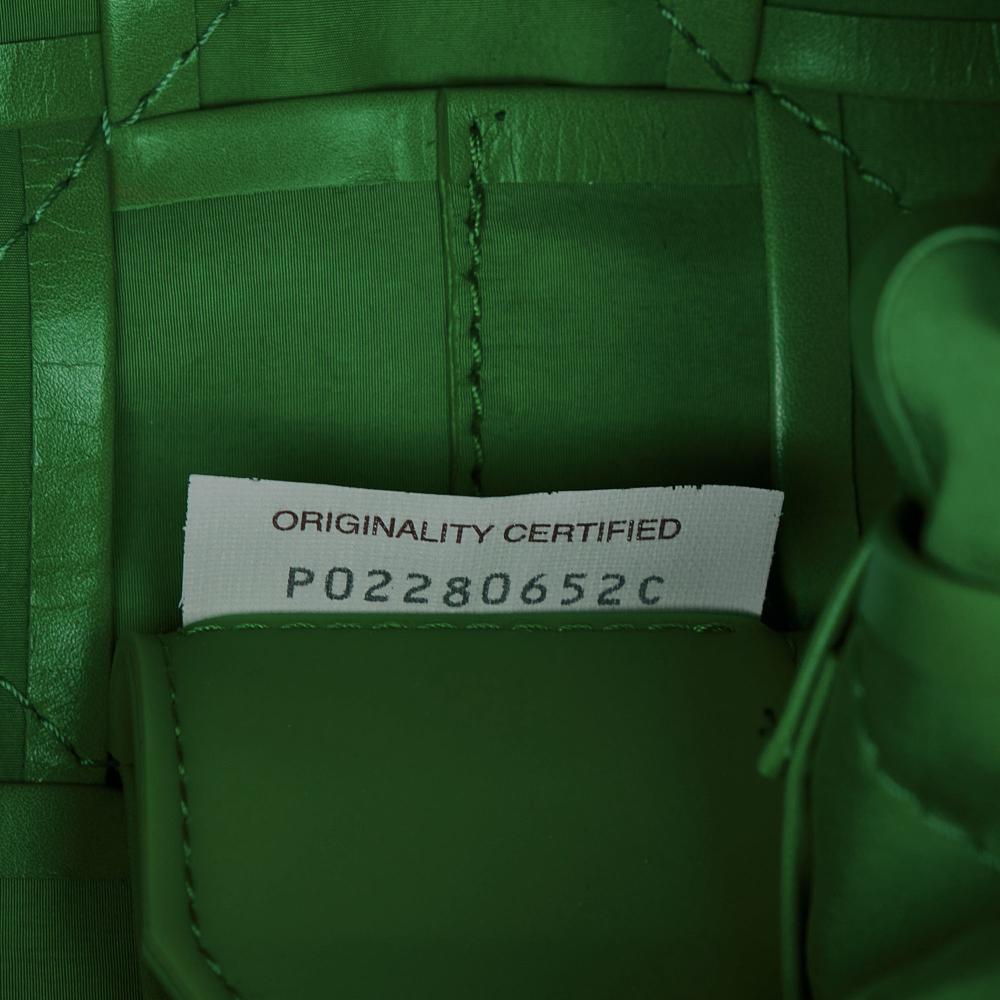 Bottega Veneta AB Bottega Veneta Green Calf Leather Maxi Paper skin Intrecciato Cassette Crossbody Italy
