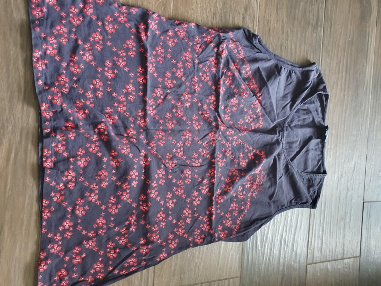 Armani Jeans Nach oben