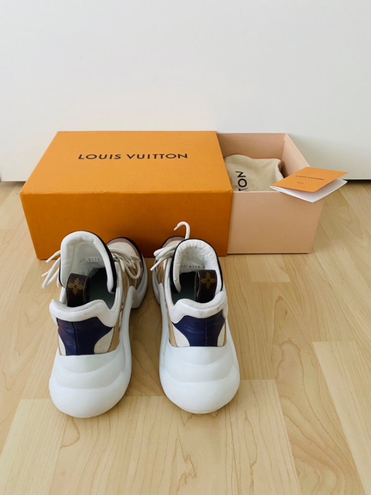 Louis Vuitton Archlight