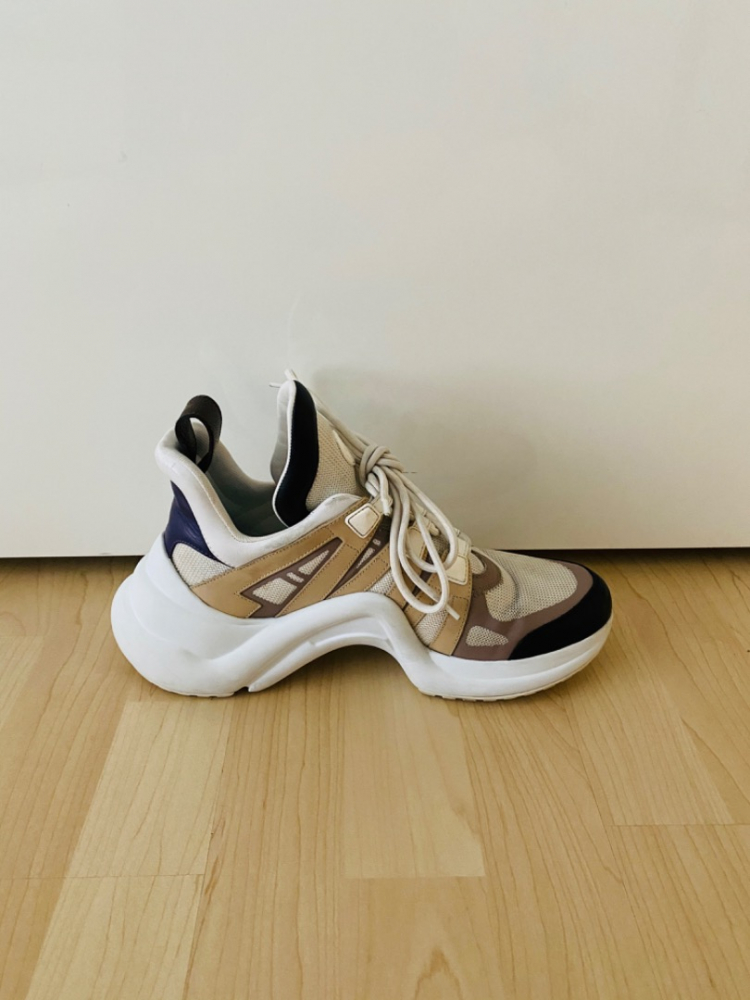 Louis Vuitton Archlight