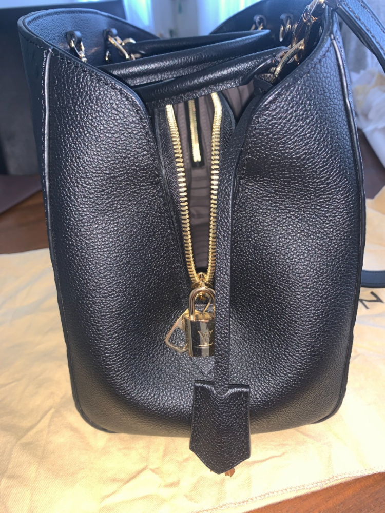 Louis Vuitton MONTAIGNE MM