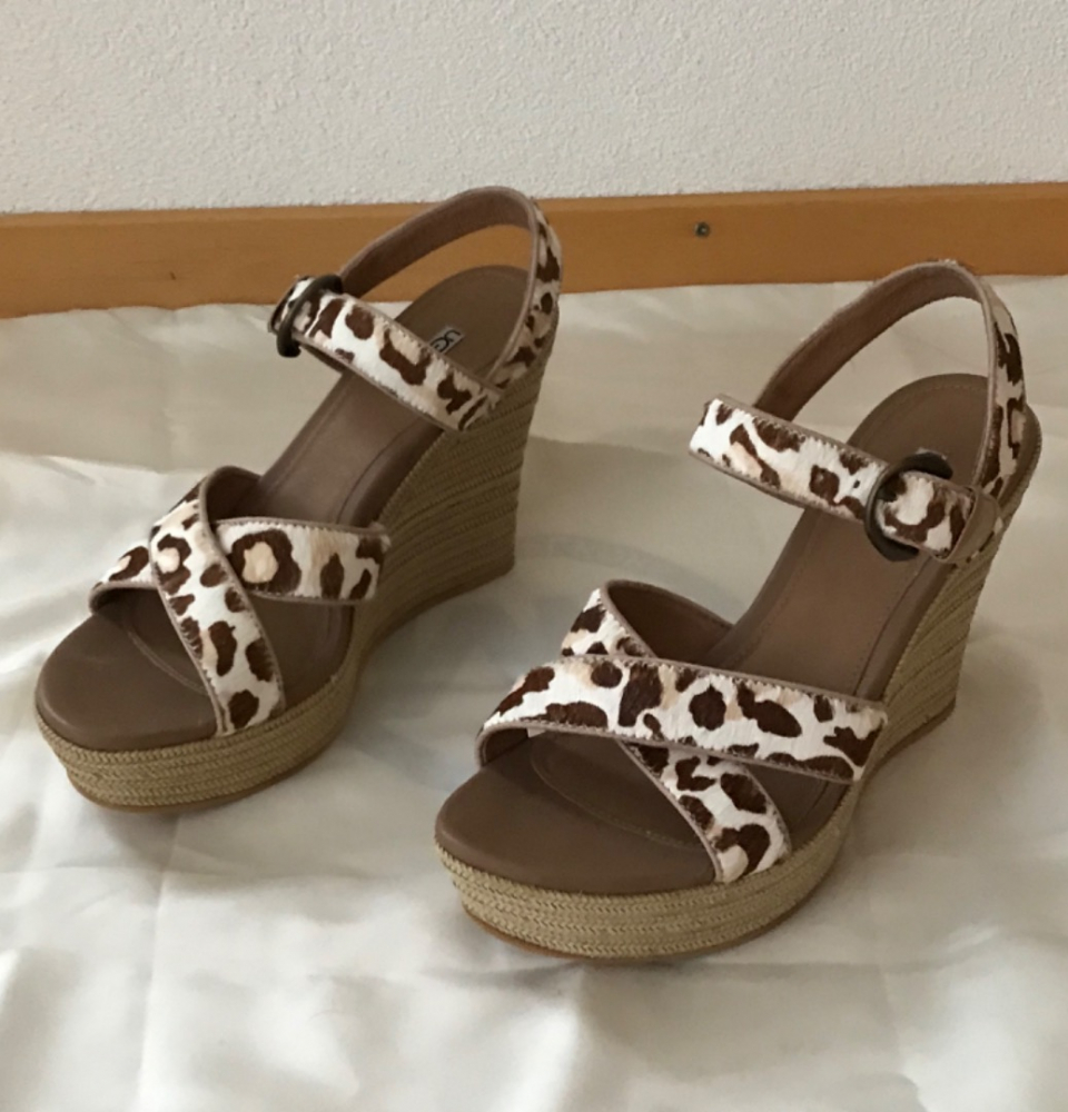 UGG Sandalen