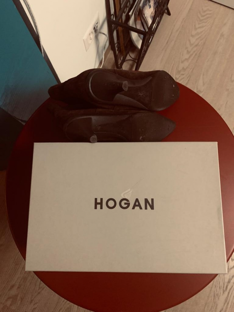 Hogan Chelsea Ankle Boots Suede Side Gusset Pointed Toe