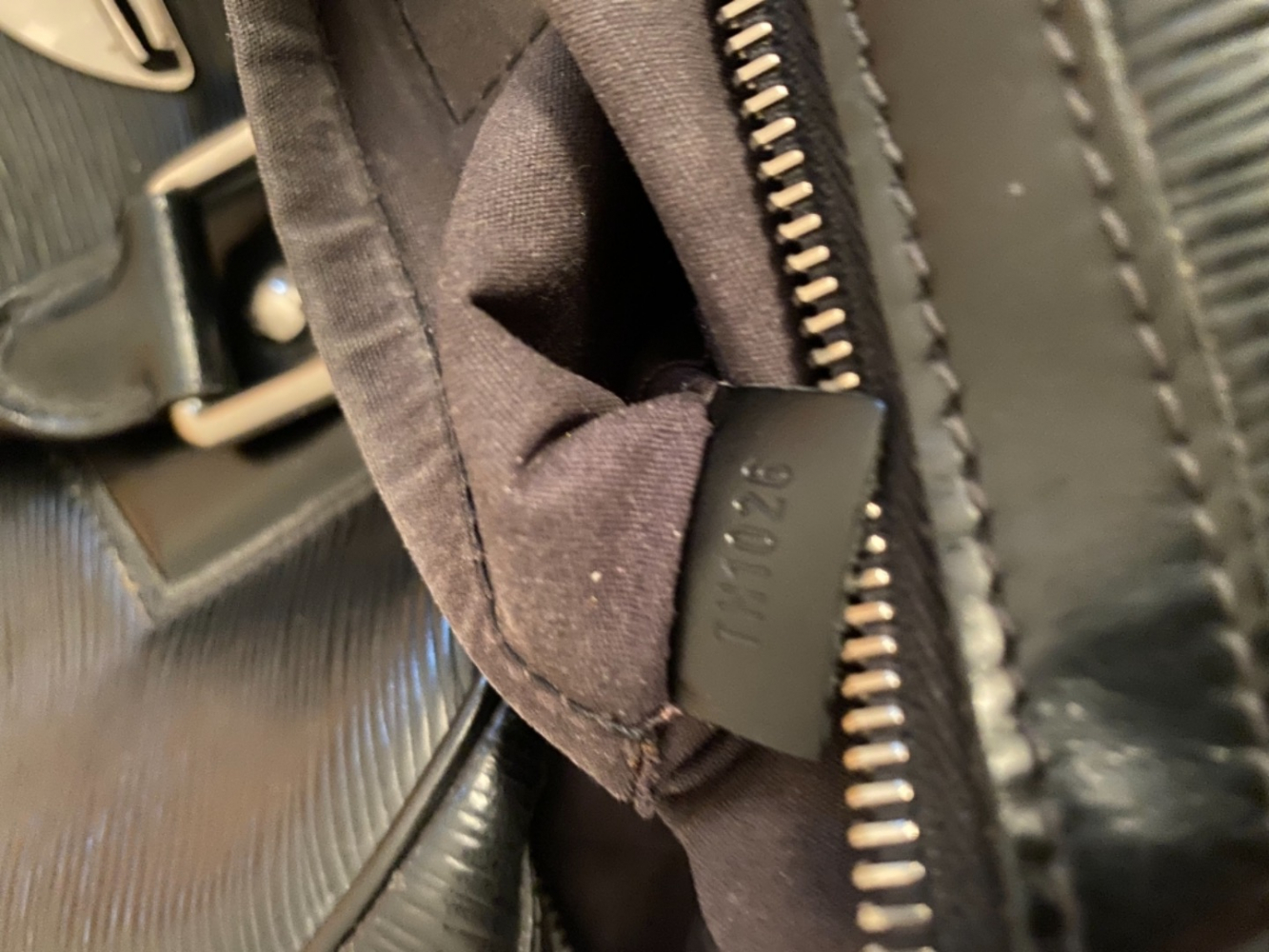 Louis Vuitton Epi Bowling Montaigne GM-Tasche - Handtasche aus Leder und Epi-Leder