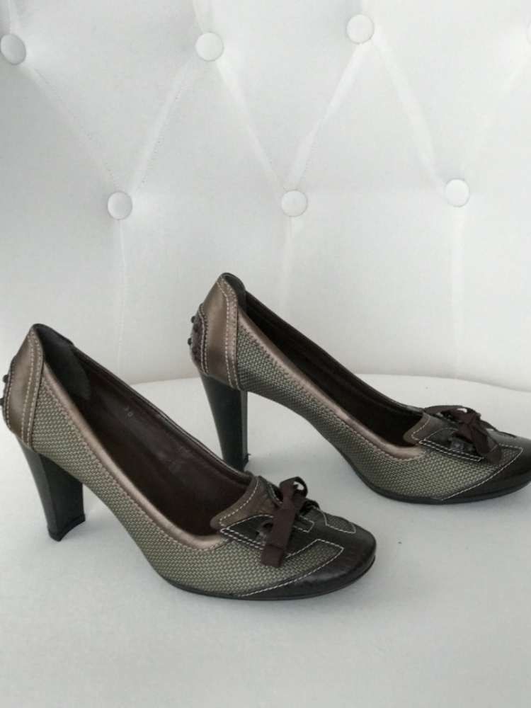 Tod's Vintage pumps