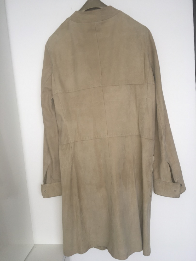 Max Mara Beigefarbener Wildledermantel