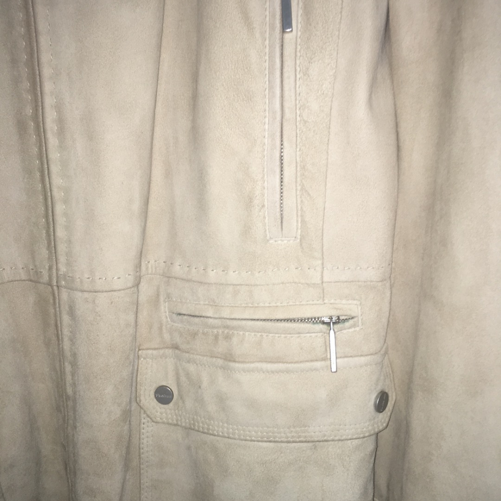 Max Mara Beigefarbener Wildledermantel