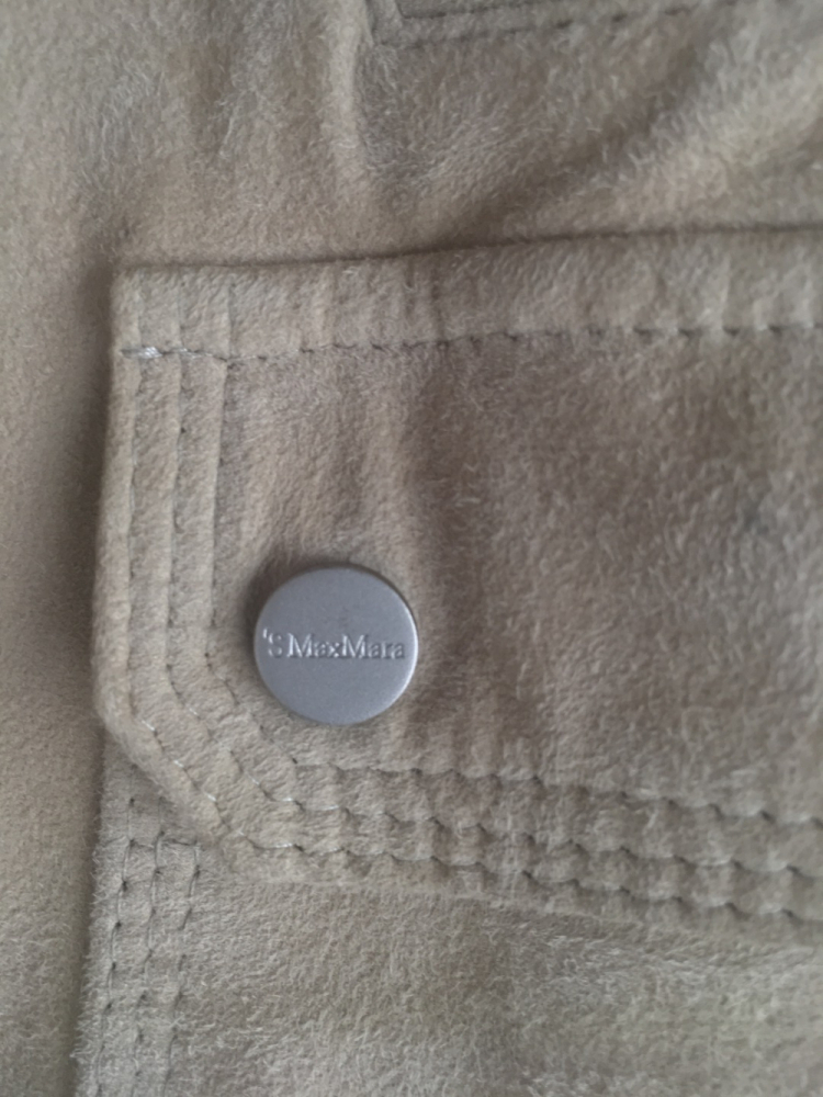 Max Mara Beigefarbener Wildledermantel