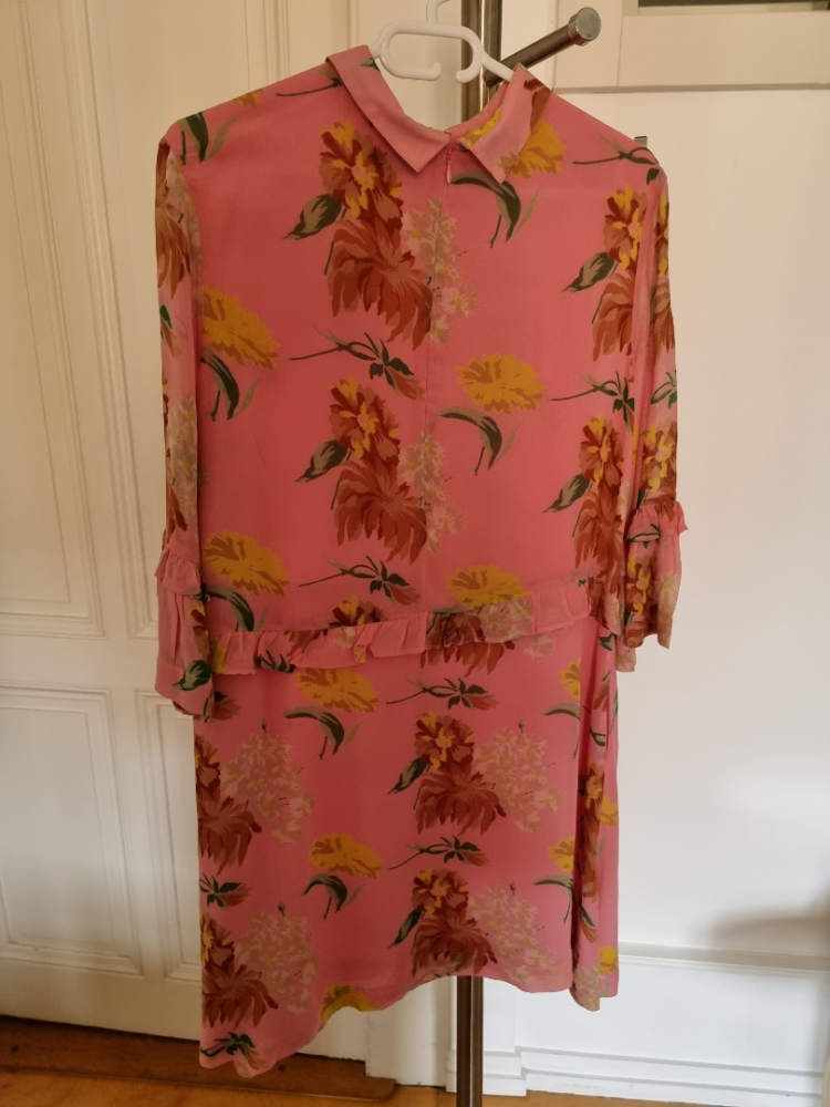 Ganni Robe rose à fleurs