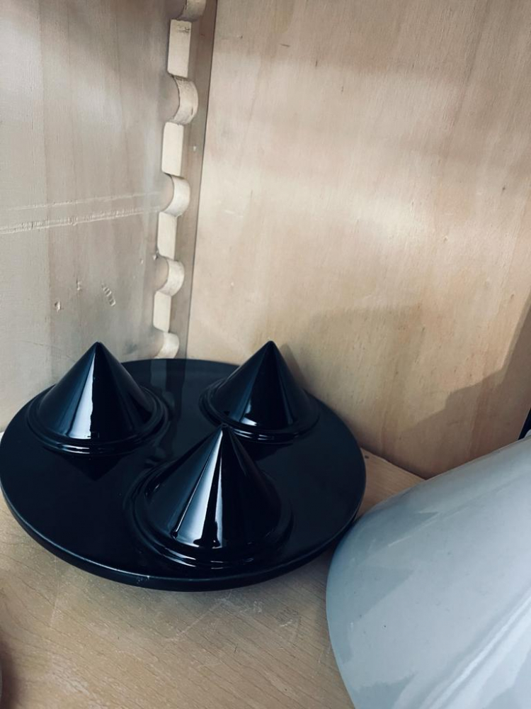 Thomas Germany Atelier Collection Collection Thomas Atelier Bavaria, V-förmig konisch nummerierte Edition Teeservice für 6 Personen