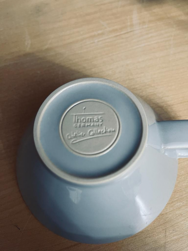 Thomas Germany Atelier Collection Collection Thomas Atelier Bavaria, V-förmig konisch nummerierte Edition Teeservice für 6 Personen