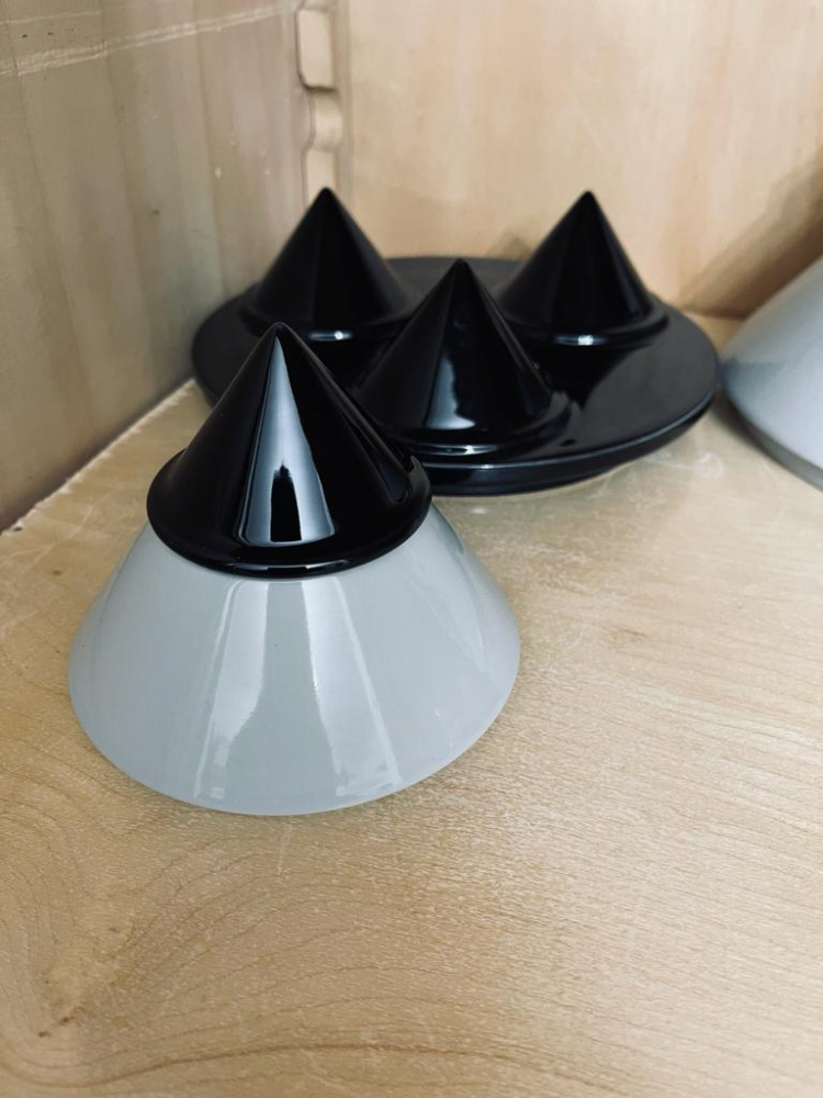 Thomas Germany Atelier Collection Collection Thomas Atelier Bavaria, V-förmig konisch nummerierte Edition Teeservice für 6 Personen