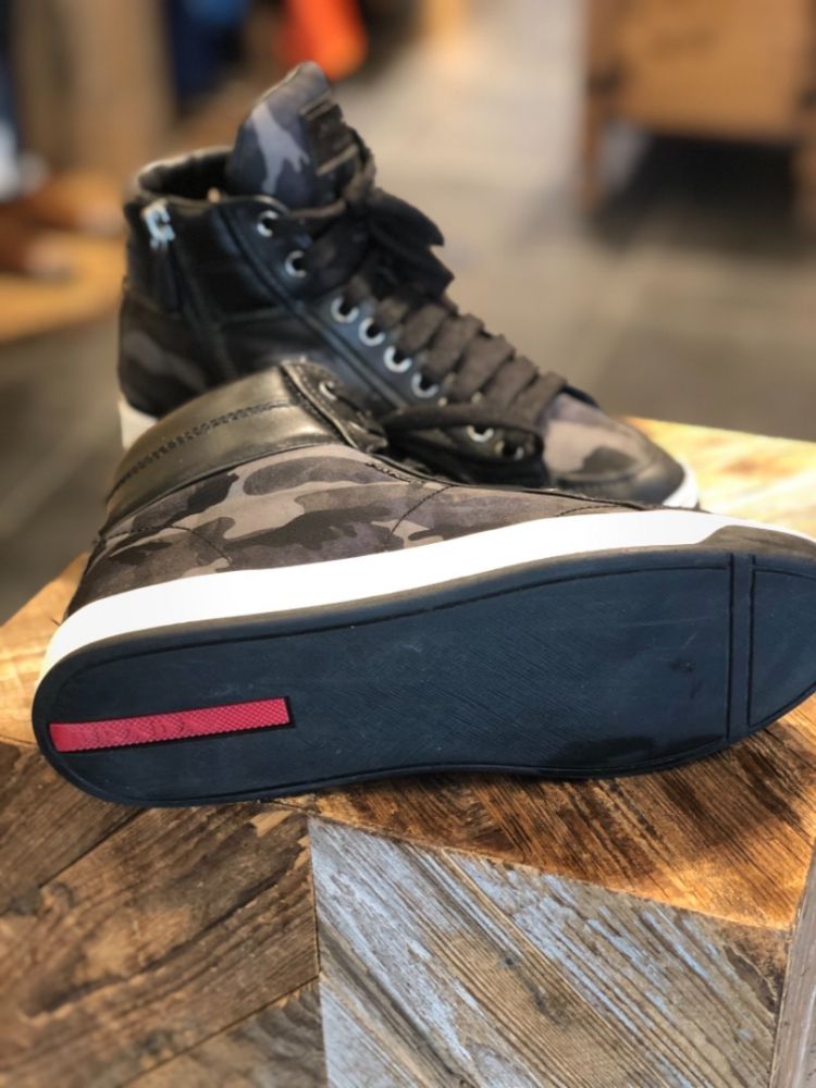 Prada Hohe Tops Turnschuhe