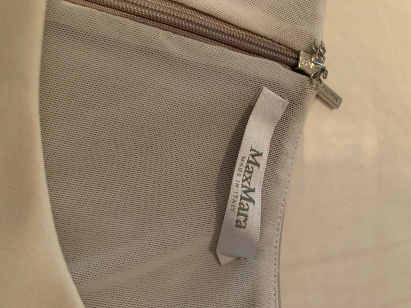 Max Mara Robe en jersey beige et blanc