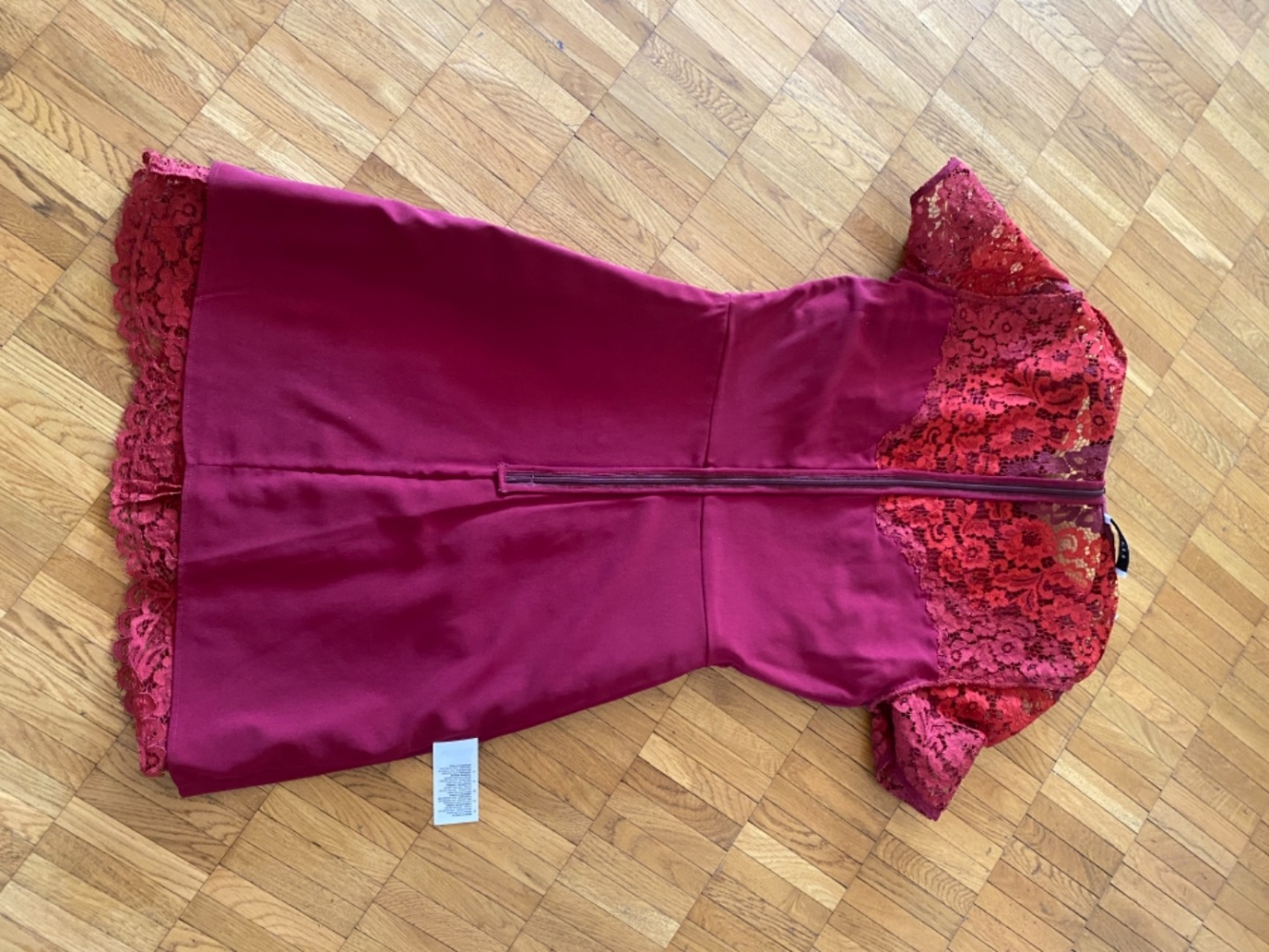 Sandro Spitze Kurzes rotes Kleid