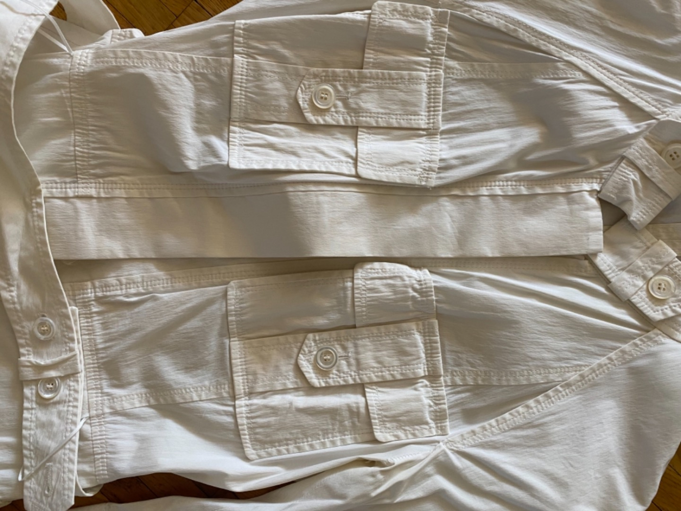 Hugo Boss Weißes langes Kleid mit Knöpfen