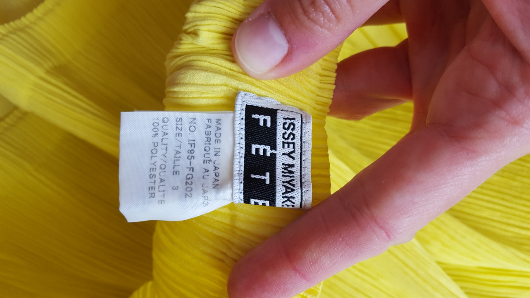 Issey Miyake Yellow pleated skirt if95-fg202