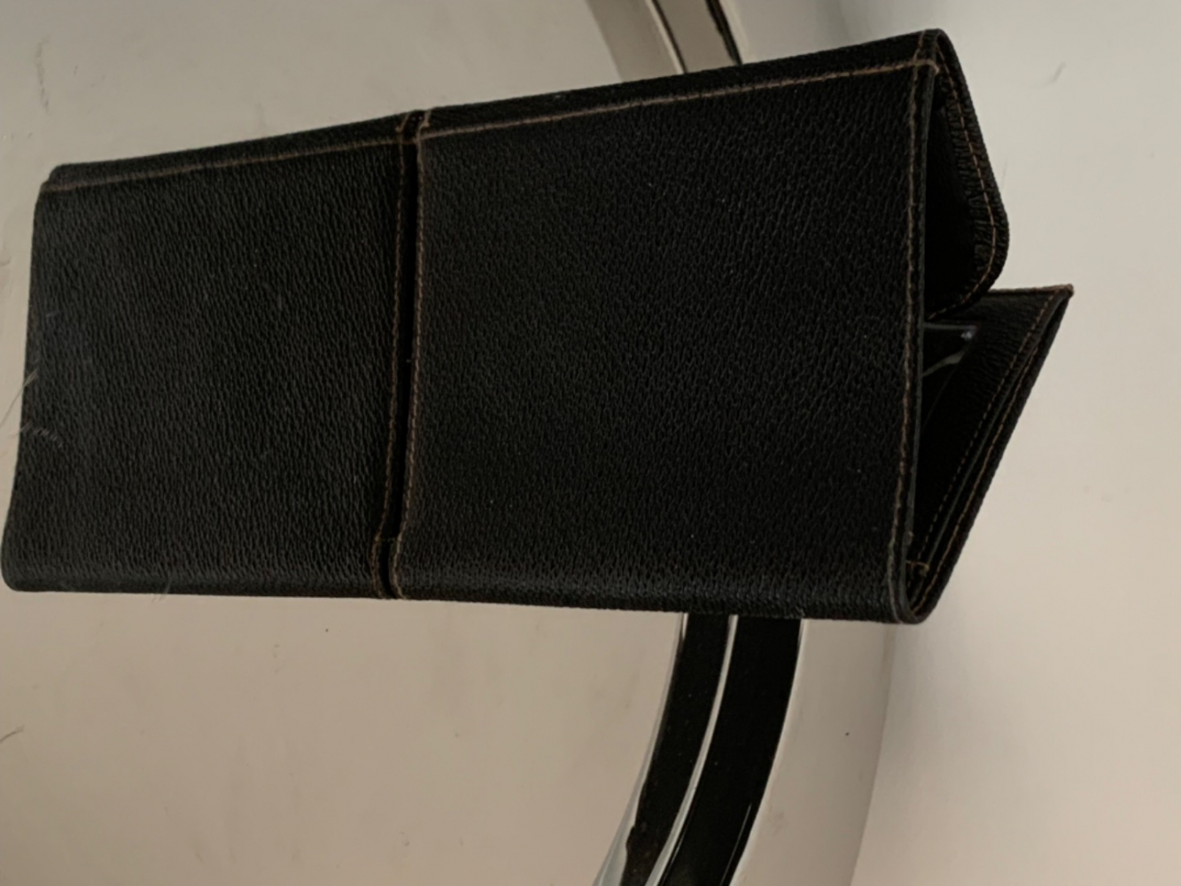 Gucci Ken Scott Petit portefeuille en cuir caviar