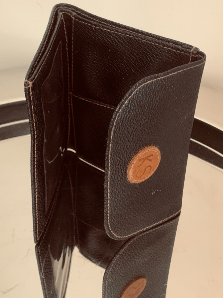 Gucci Ken Scott Petit portefeuille en cuir caviar